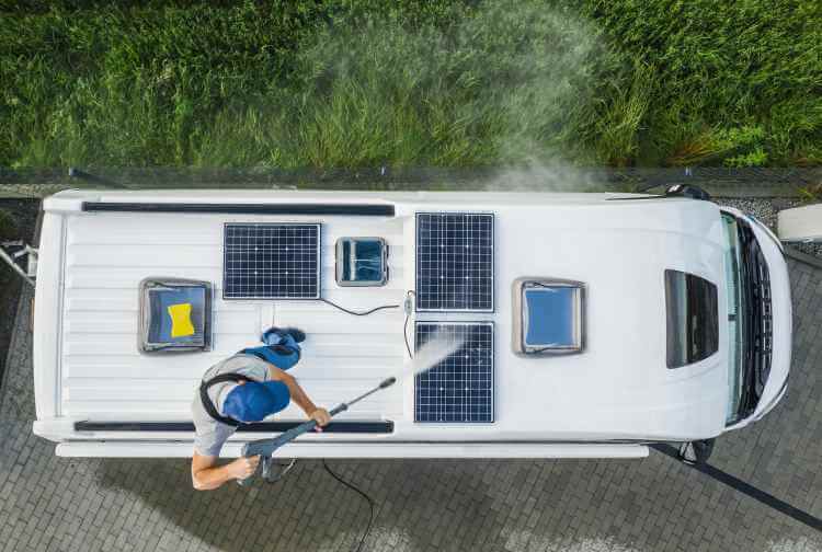 running caravan fridge on solar