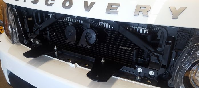 Land Rover Discovery Grille Bracket Example