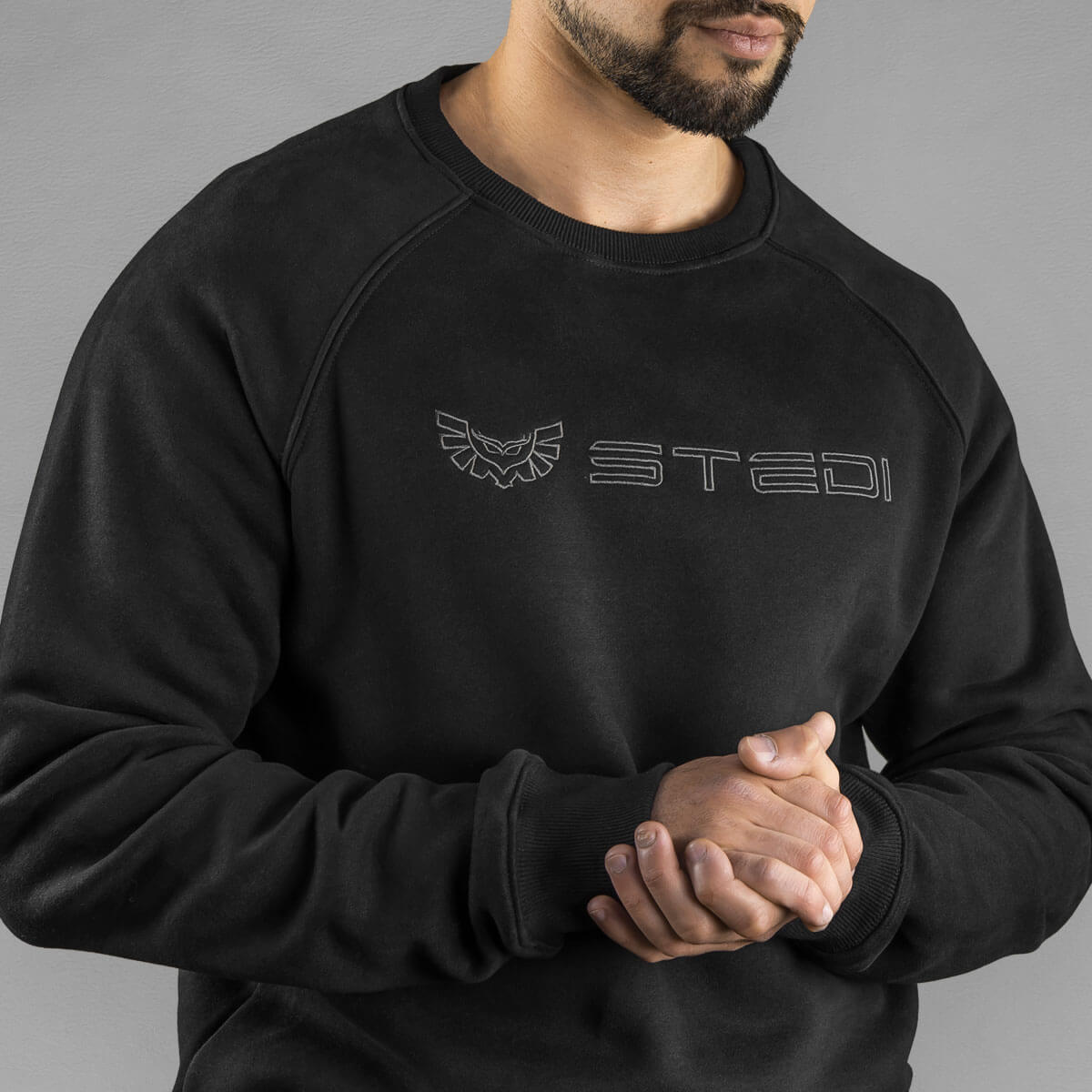 STEDI Sweater Black Size On